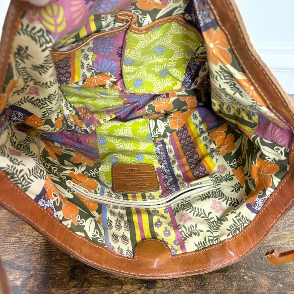 Fossil Vintage Tooled Leather Hobo Bag Embossed Floral Boho Two-Tone Tan 75082 - Picture 4 of 16